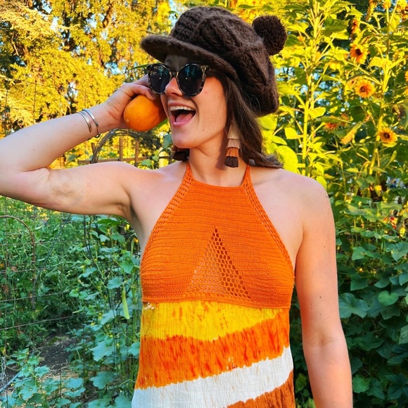 1970s High Tide Sunset Crochet Halter Neck Maxi - Picture 5 of 9